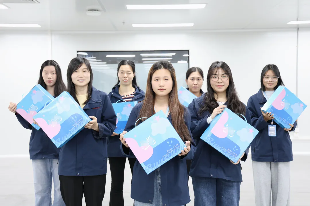 女神节：黄石“乒”出欢喜，，，，，，，，广州“盒”你甜蜜！